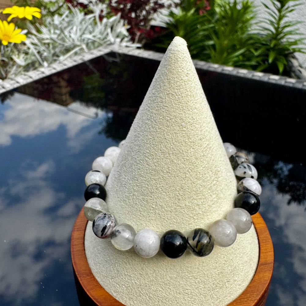 Pulsera elástica de Cuarzo Turmalinado (bolas 8mm) de China - Protección y Equilibrio | Magicka Shop SKU PULS-CUATUR-B8