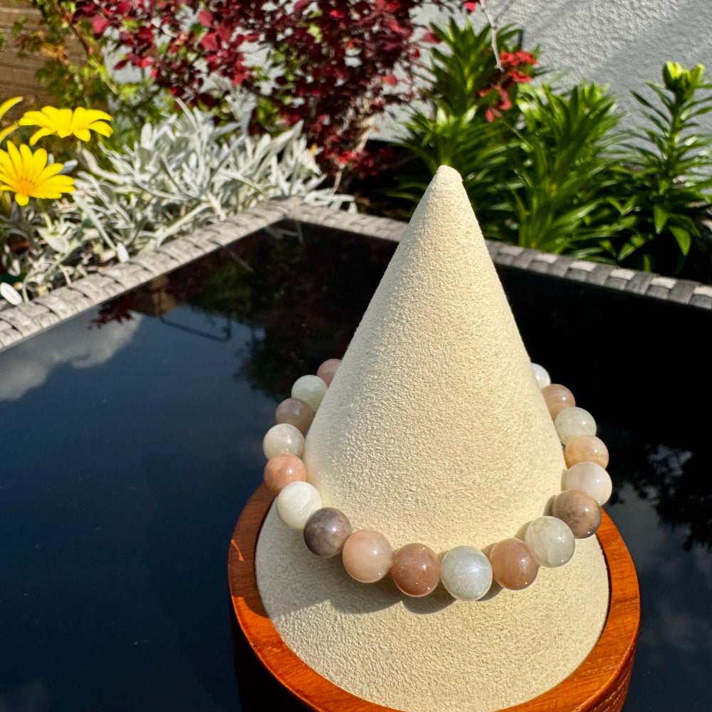 Pulsera elástica de Mix de Piedra Luna (bolas 8mm) de la India - Intuición y Equilibrio | Magicka Shop SKU PULS-PLUNAMIX-B8