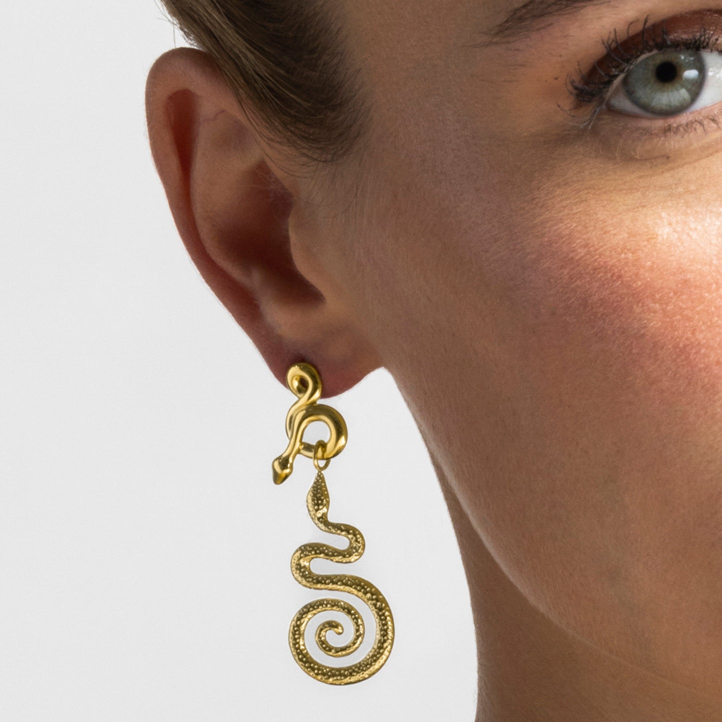 Pendientes acabado oro 18k - Khayla