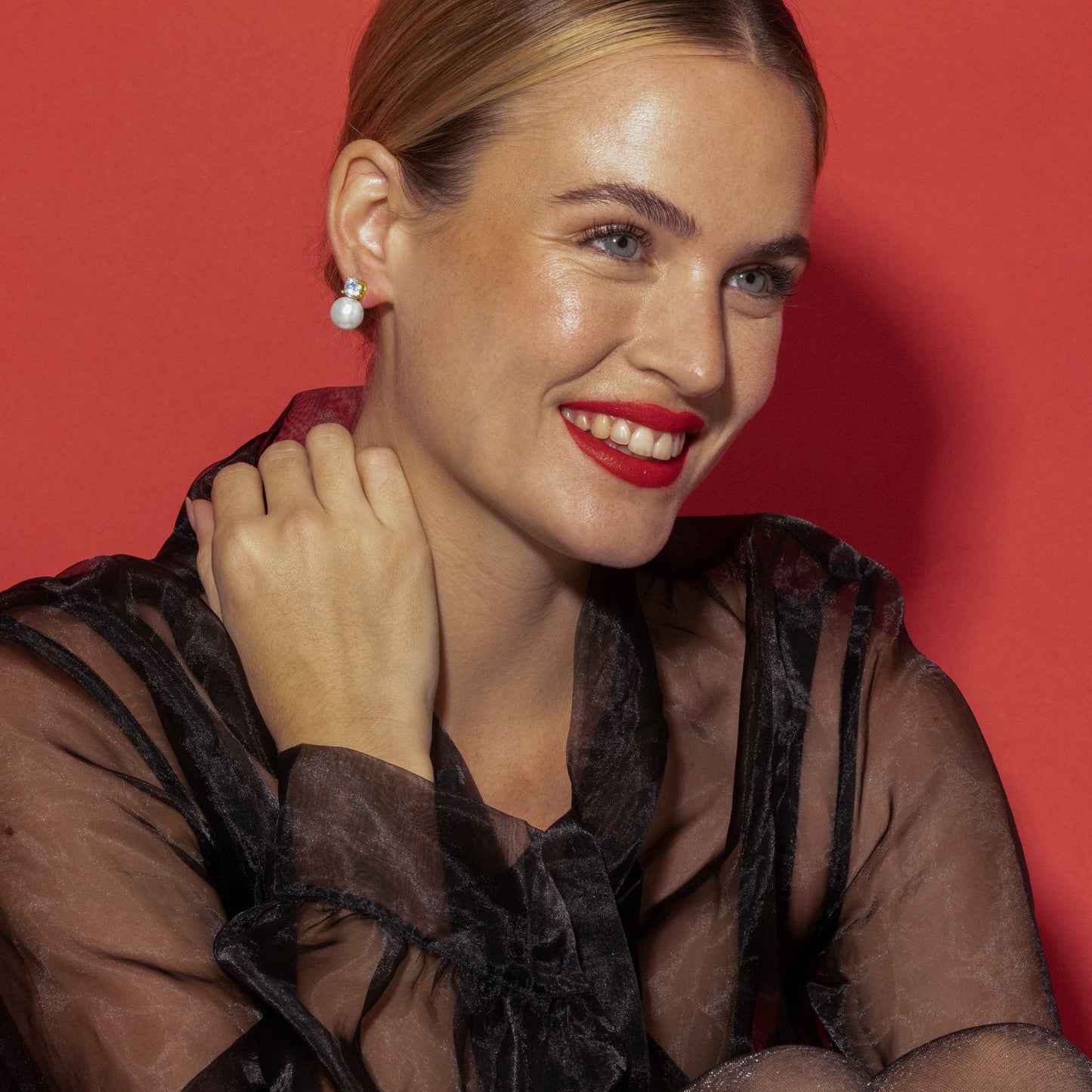 Pendientes con Perla Blanca acabado oro 18k - Pacezu