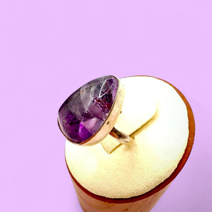 Anillo ajustable de Plata 925 con Amatista natural | Calma e Intuición | Magicka Shop SKU ANIL-AMATISTA-PLATA-AJUS