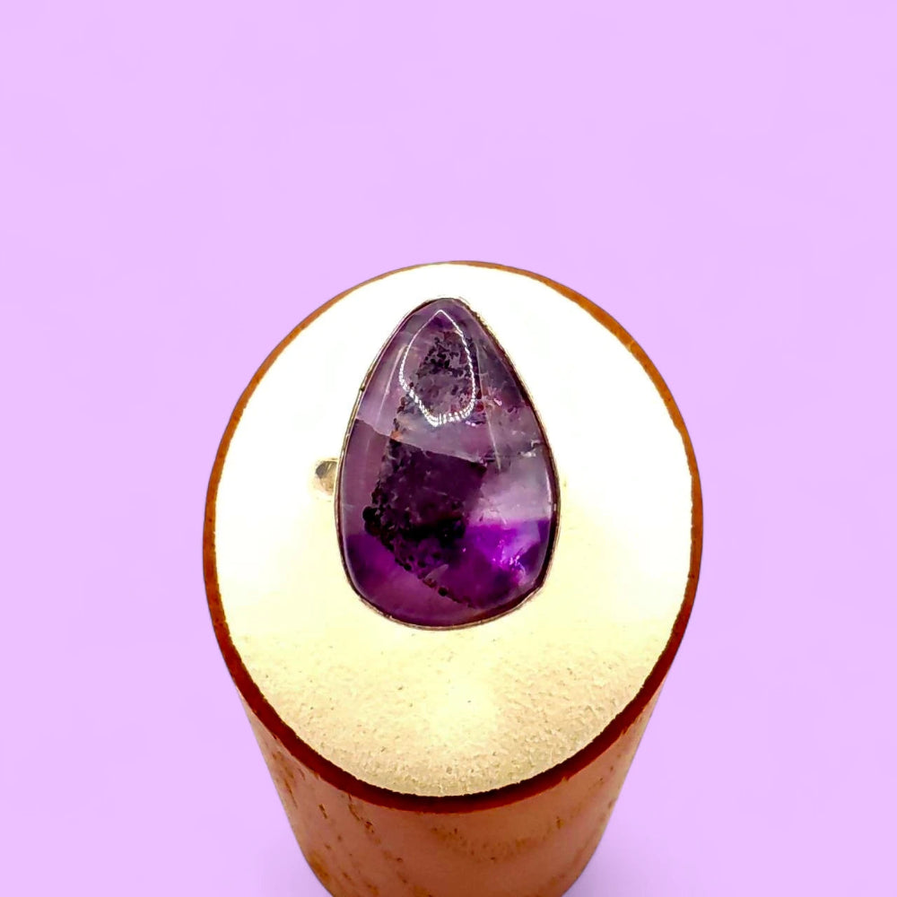 Anillo ajustable de Plata 925 con Amatista natural | Calma e Intuición | Magicka Shop SKU ANIL-AMATISTA-PLATA-AJUS