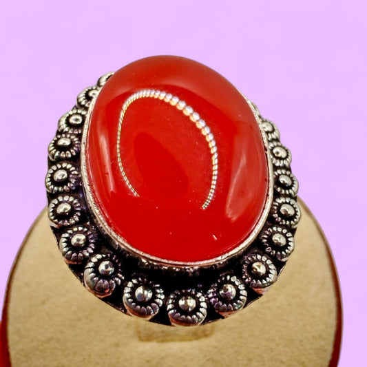 Anillo ajustable de Plata 925 con Cornalina y engarce estilo Bali | Magicka Shop SKU ANIL-CORNA-BALI-PL-AJ