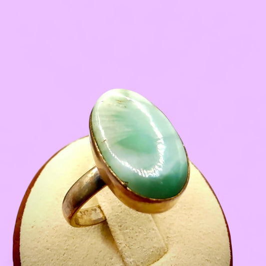 Anillo ajustable de Plata 925 con Crisoprasa natural - Alegría y Sanación | Magicka Shop SKU ANIL-CRISO-PLATA-AJUS