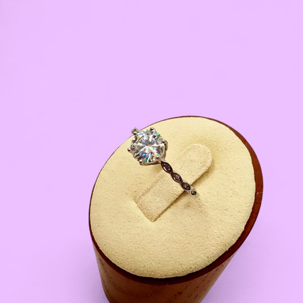 Anillo ajustable de Plata 925 con Moissanita y circonitas | Magicka Shop SKU ANIL-MOISSA-PLATA-AJUS