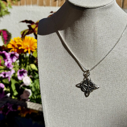 Amuleto de protección Doble Nudo de Bruja de Plata 925 (Activado) | Magicka Shop SKU AMUL-DOBNDB-PLATA