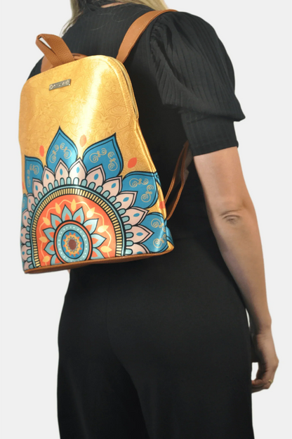 Mochila de Mujer y Bolso de hombro grande BagPack Mandala Dorada | CHULA Tulum