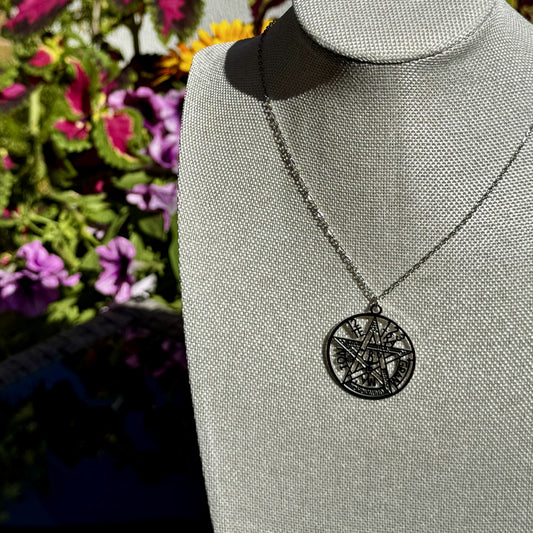 Amuleto protector Tetragramatón de acero, activado y con cadena | Magicka Shop SKU AMUL-TETRA-ACERO